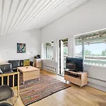 6802-allinge-langebjergvej-98-lejl-98 Daire *